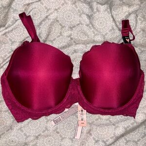 Victoria’s Secret Dream Angels bra with lace band size 34DD BRAND NEW WITH TAGS
